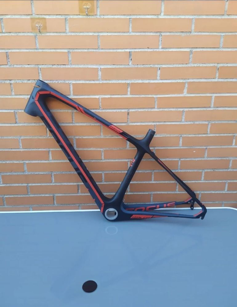 Used Focus Izalco Frameset 2015 Road & Gravel, Black — image 17 of 20