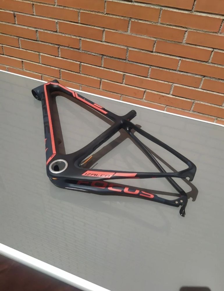 Used Focus Izalco Frameset 2015 Road & Gravel, Black — image 15 of 20