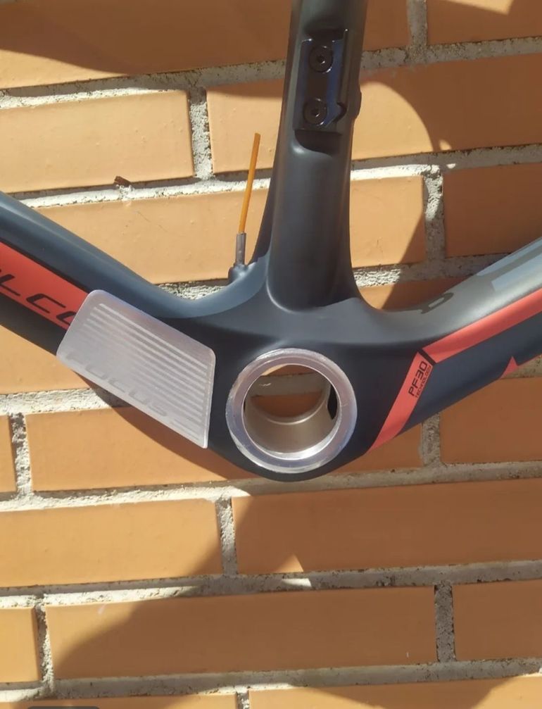Used Focus Izalco Frameset 2015 Road & Gravel, Black — image 12 of 20