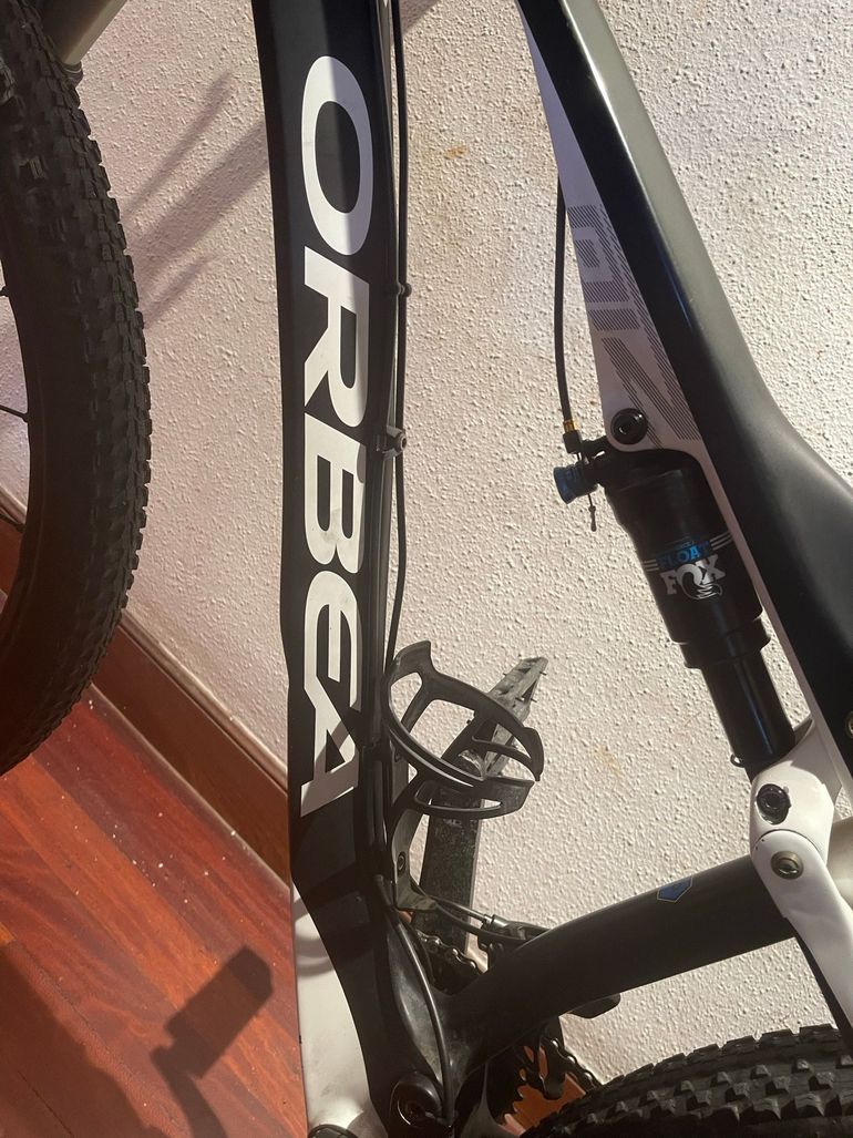 Used Orbea Oiz Shimano Deore XT 2016 Mountainbike, Black — image 7 of 15