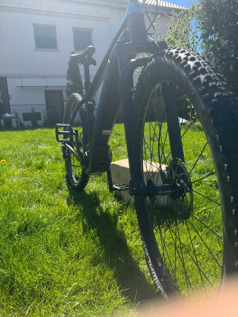 Brugt Trek Powerfly 5 Gen 4 2024 2024 Mountainbike — billede 6 af 7