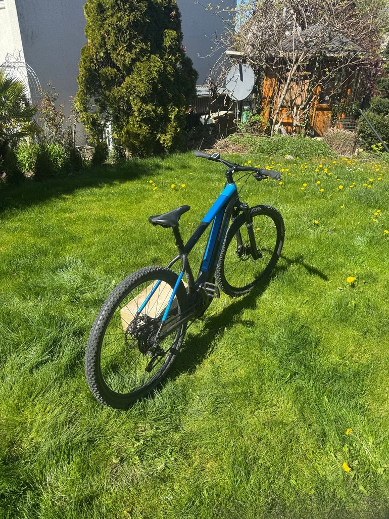 Brugt Trek Powerfly 5 Gen 4 2024 2024 Mountainbike — billede 5 af 7