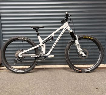 Used Commencal Meta V5 29 M 2026 2026 MTB
