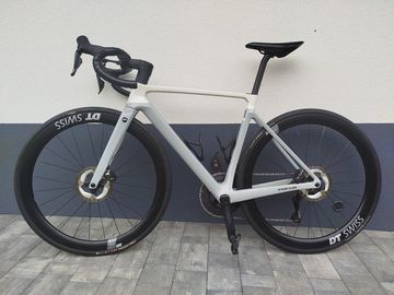 FOCUS IZALCO MAX 9.8 2025 Road & Gravel d'occasion