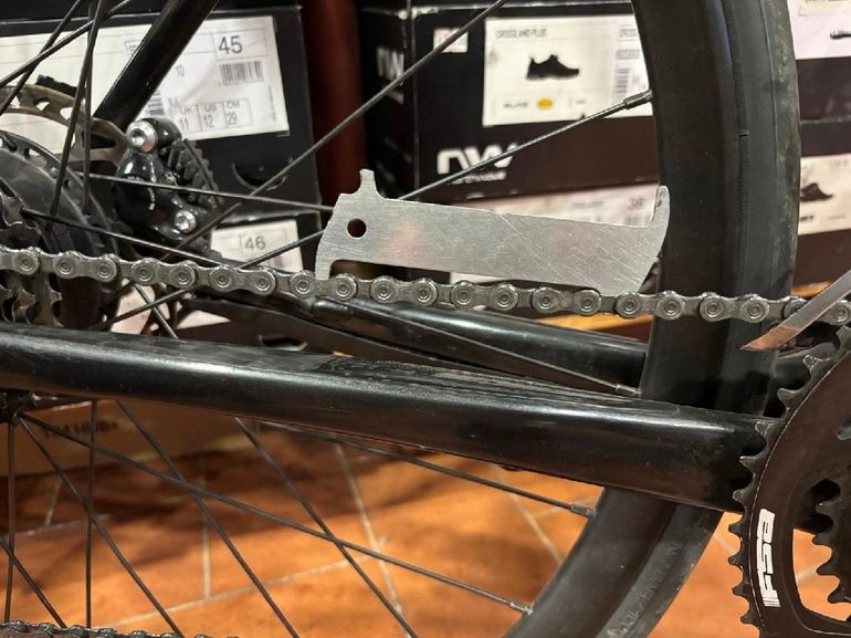 Used Cannondale Supersix Shimano 105 2020 Road & Gravel, Black — image 5 of 8