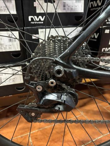 Used Cannondale Supersix Shimano 105 2020 Road & Gravel, Black — image 4 of 8