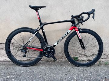 Giant TCR Advanced Pro Team 2019 2019 Road & Gravel usato, Nero — immagine 2 di 12