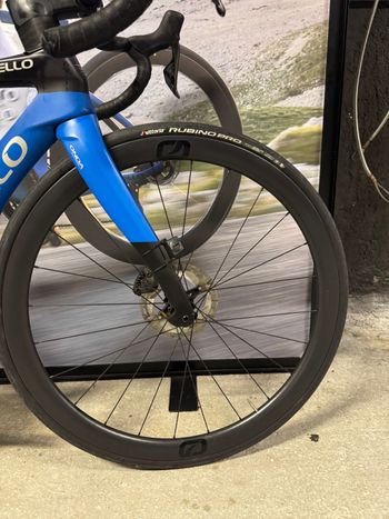 Brugt Pinarello Prince Disk 2022 Road & Gravel — billede 4 af 9