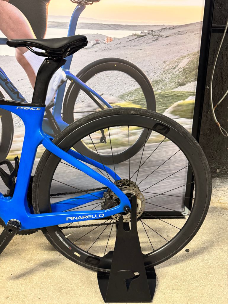 Brugt Pinarello Prince Disk 2022 Road & Gravel — billede 8 af 9