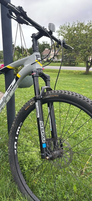 Used KHS TUCSON 2019 2019 Mountainbike, Light Gray, 29 — image 4 of 8