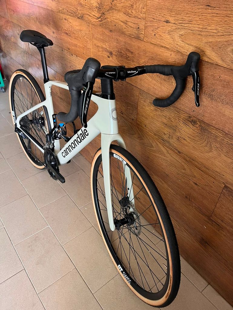 Cannondale Synapse Carbon 4 2026 2026 Road & Gravel usato, Bianco — immagine 7 di 16