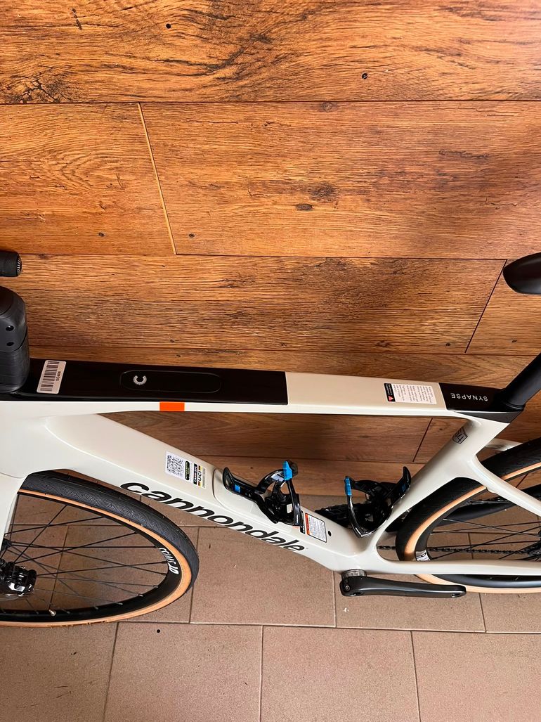Cannondale Synapse Carbon 4 2026 2026 Road & Gravel usato, Bianco — immagine 10 di 16