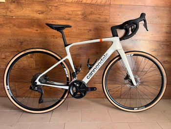 Käytetty Cannondale Synapse Carbon 4 2026 2026 Road & Gravel