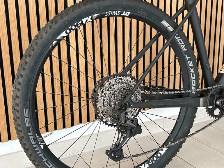 Gebrauchtes Canyon Exceed CF SL 6.0 2019 2019 Mountainbike, Schwarz, 29 — Bild 3 von 4