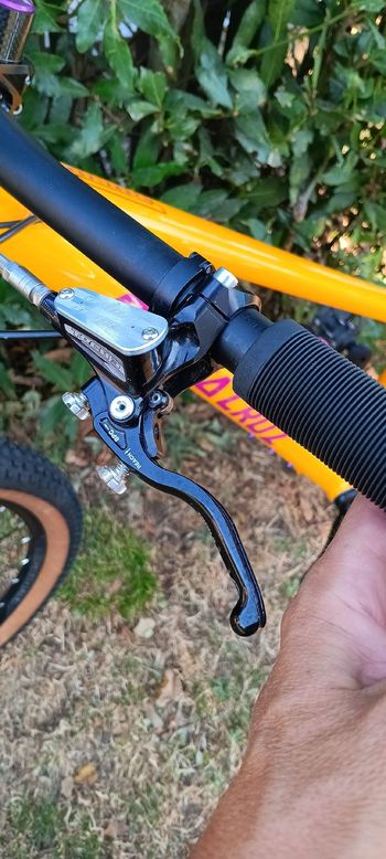 Santa Cruz Chameleon Shimano SLX 2023 Mountainbike d'occasion — image 6 sur 8