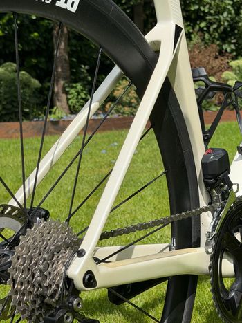 Gebrauchtes BMC Roadmachine THREE 2023 2023 Road & Gravel, Weiß — Bild 8 von 11