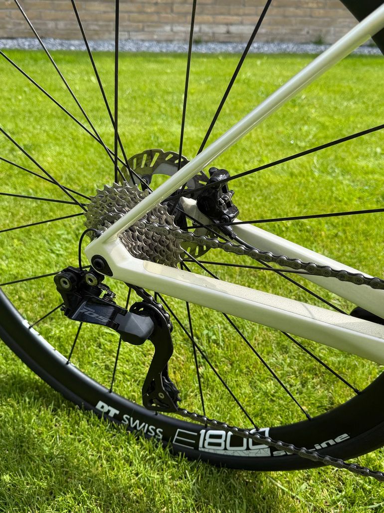 Gebrauchtes BMC Roadmachine THREE 2023 2023 Road & Gravel, Weiß — Bild 3 von 11