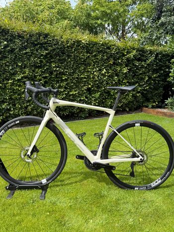 Gebrauchtes BMC Roadmachine THREE 2023 2023 Road & Gravel, Weiß — Bild 2 von 11