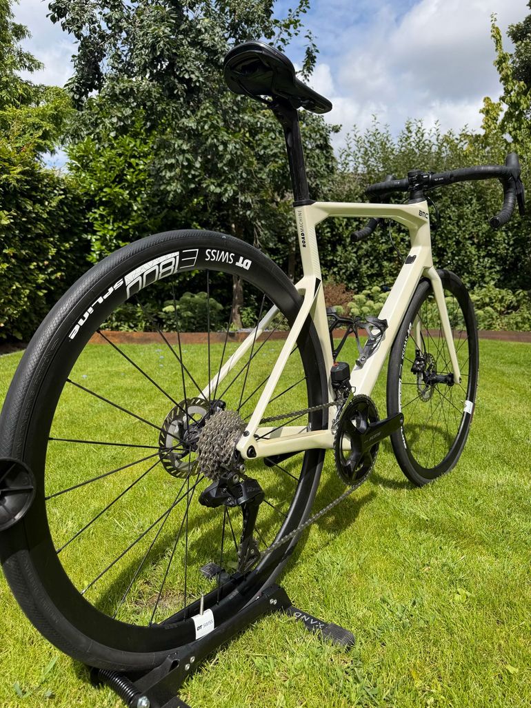 Gebrauchtes BMC Roadmachine THREE 2023 2023 Road & Gravel, Weiß — Bild 10 von 11