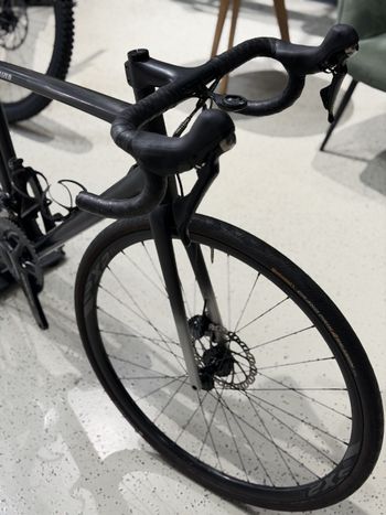 Specialized Aethos 2022 Road & Gravel usato, Nero — immagine 2 di 7