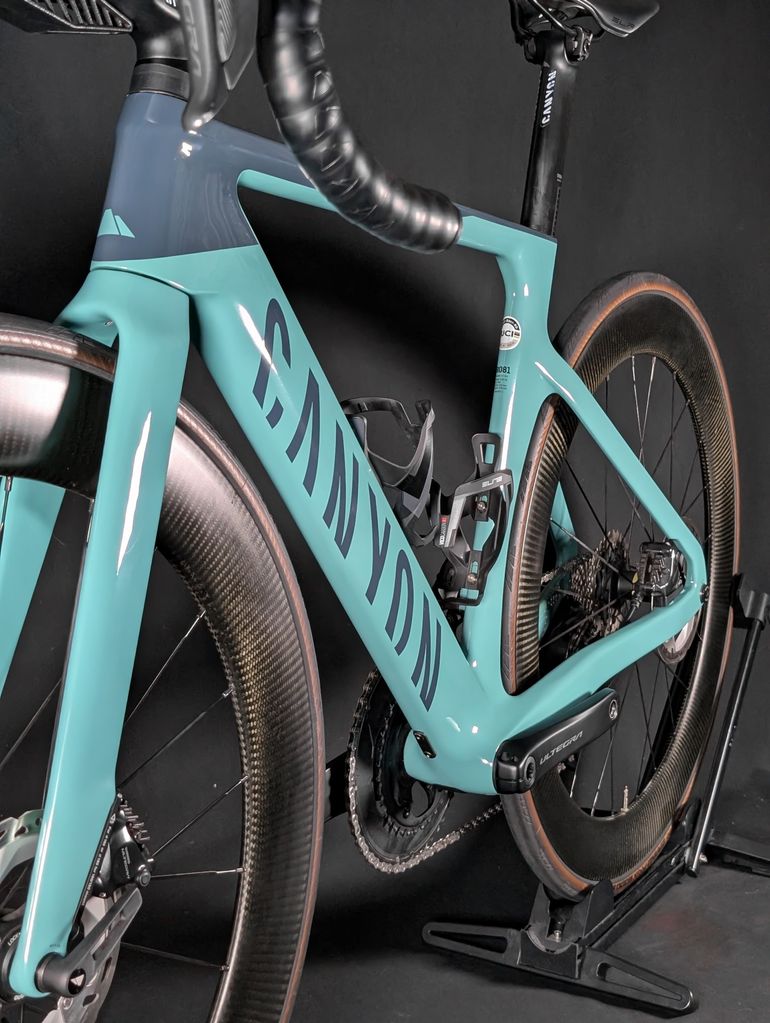Brugt Canyon Aeroad CF SLX 8 Di2 2024 2024 Road & Gravel — billede 12 af 21