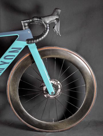 Brugt Canyon Aeroad CF SLX 8 Di2 2024 2024 Road & Gravel — billede 10 af 21