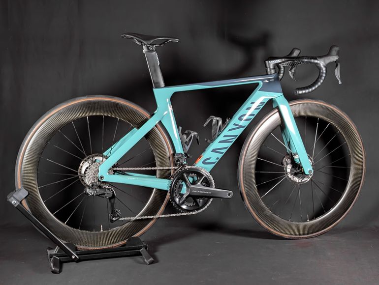 Brugt Canyon Aeroad CF SLX 8 Di2 2024 2024 Road & Gravel — billede 5 af 21