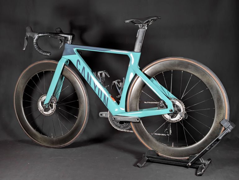Brugt Canyon Aeroad CF SLX 8 Di2 2024 2024 Road & Gravel — billede 6 af 21