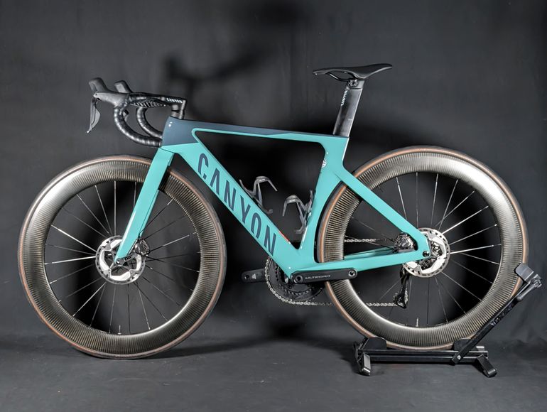 Brugt Canyon Aeroad CF SLX 8 Di2 2024 2024 Road & Gravel — billede 2 af 21