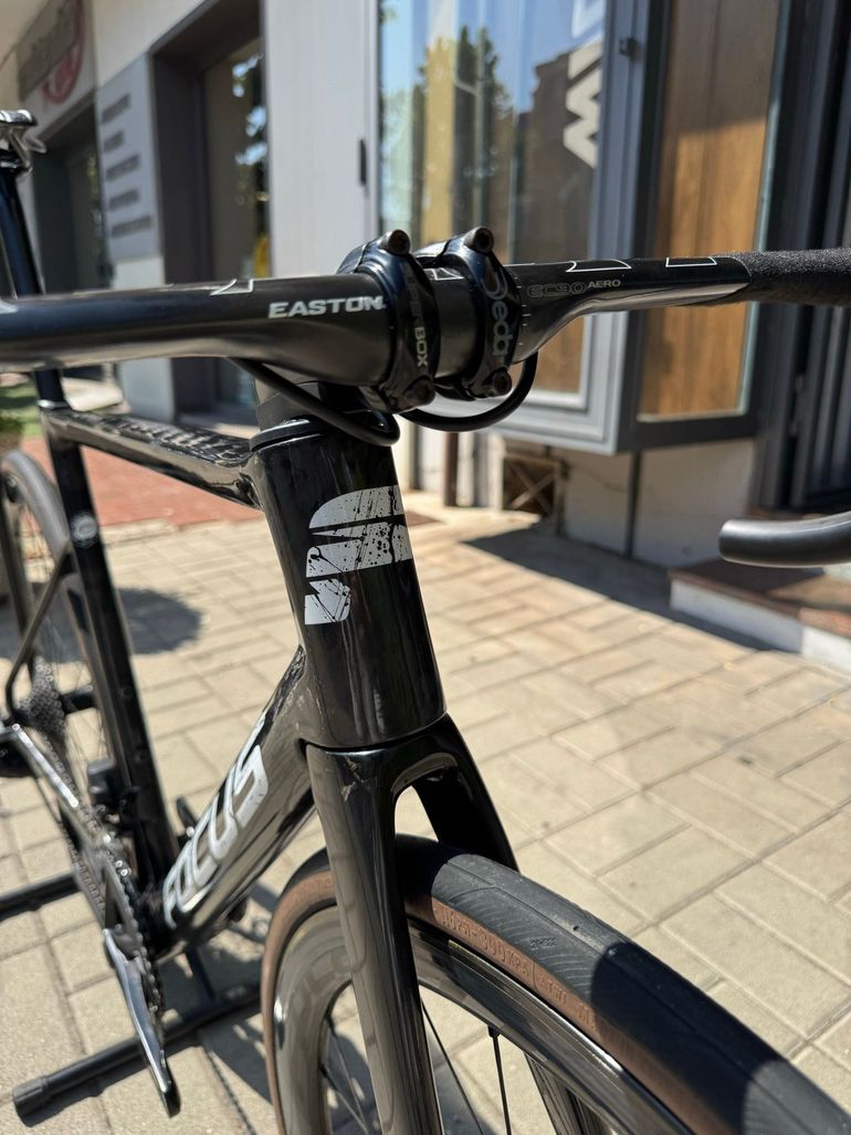 Used Focus Izalco SRAM Rival eTap AXS 2023 Road & Gravel, Black — image 11 of 13