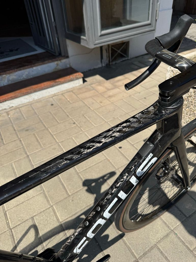 Used Focus Izalco SRAM Rival eTap AXS 2023 Road & Gravel, Black — image 8 of 13