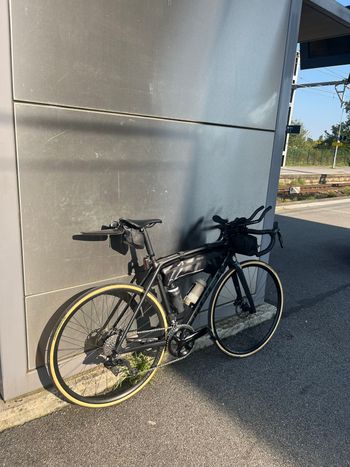 Brugt Emonda Custom Shimano 105 Di2 2023 Road & Gravel — billede 2 af 3
