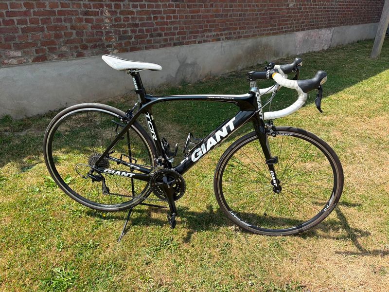 Used Giant TCR Advanced 2 2017 2017 Road & Gravel