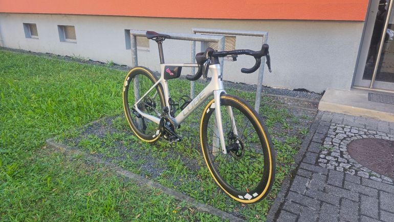 CUBE AGREE C:62, SLT 2024 2024 Road & Gravel usato, Grigio chiaro — immagine 12 di 12