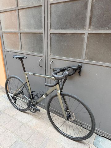 Used Cannondale Caad Shimano 105 2021 Road & Gravel, Green — image 10 of 13