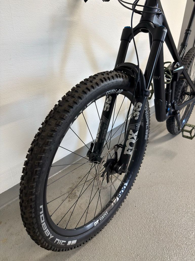 Used Canyon Strive CF 8.0 2020 2020 Mountainbike, Black, 29 — image 4 of 9
