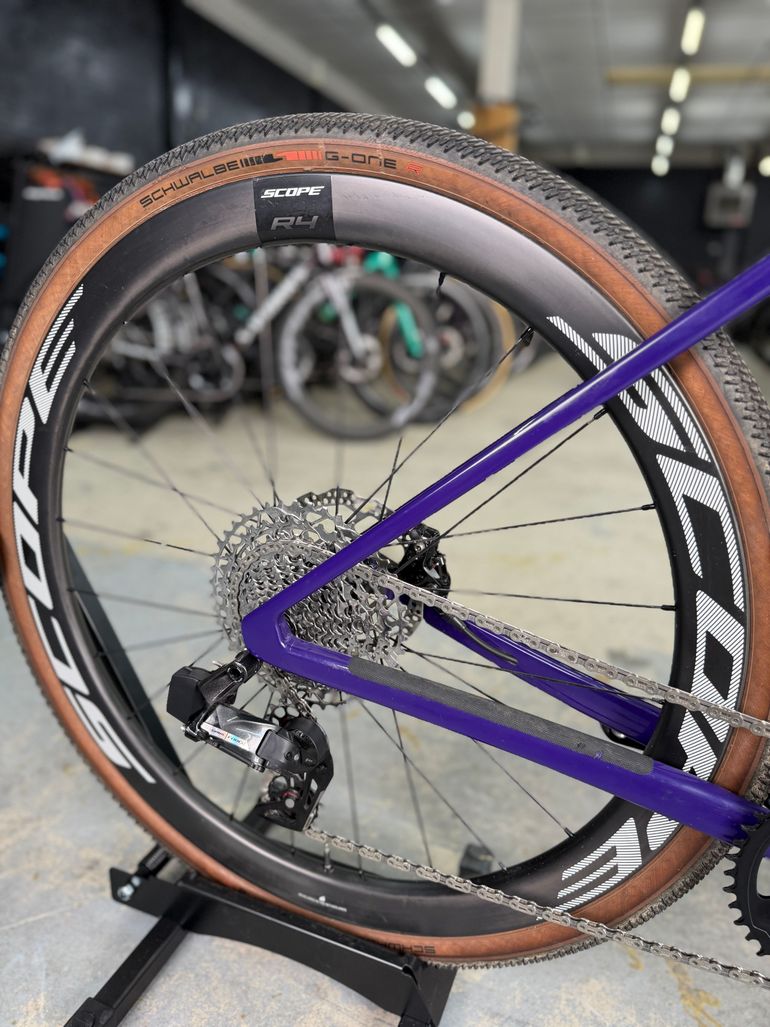 BMC Kaius 01 AXS 2024 2024 Road & Gravel usato, Blu — immagine 9 di 24