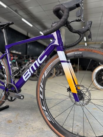 BMC Kaius 01 AXS 2024 2024 Road & Gravel usato, Blu — immagine 4 di 24