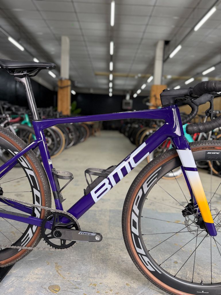 BMC Kaius 01 AXS 2024 2024 Road & Gravel usato, Blu — immagine 12 di 24