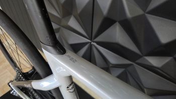 Gebrauchtes Wilier Filante Shimano 105 Di2 2023 Road & Gravel, Hellgrau — Bild 4 von 9