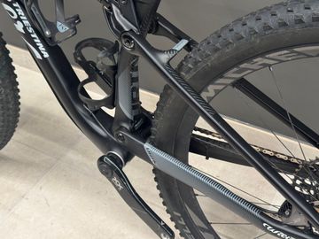 Käytetty Wilier URTA SLR 2023 Mountainbike — kuva 13 / 16