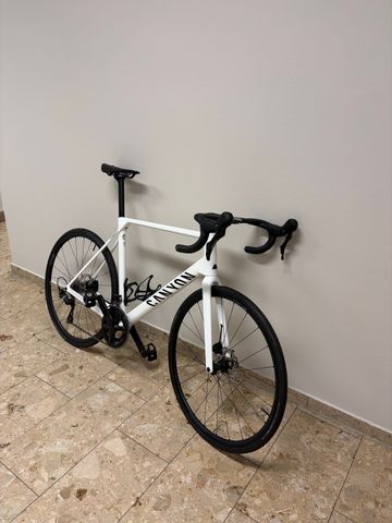 Used Canyon Ultimate CF 7 2026 2026 Road & Gravel, White — image 2 of 6