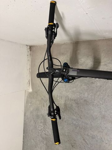 Used Santa Cruz Blur XE C 2018 2018 Mountainbike, Black, 29 — image 5 of 11