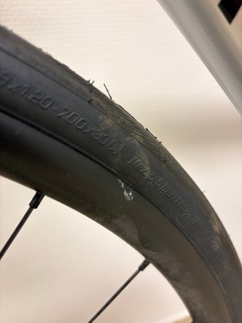 Used Canyon Endurace CF 7 2025 2025 Road & Gravel, White — image 5 of 10