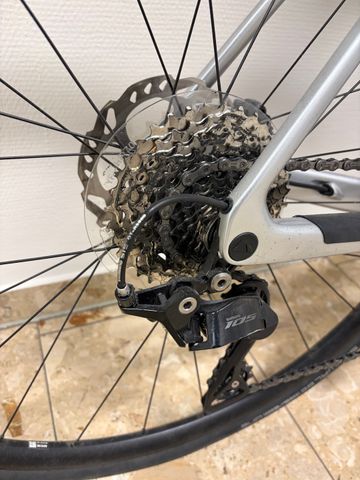 Used Canyon Endurace CF 7 2025 2025 Road & Gravel, White — image 10 of 10