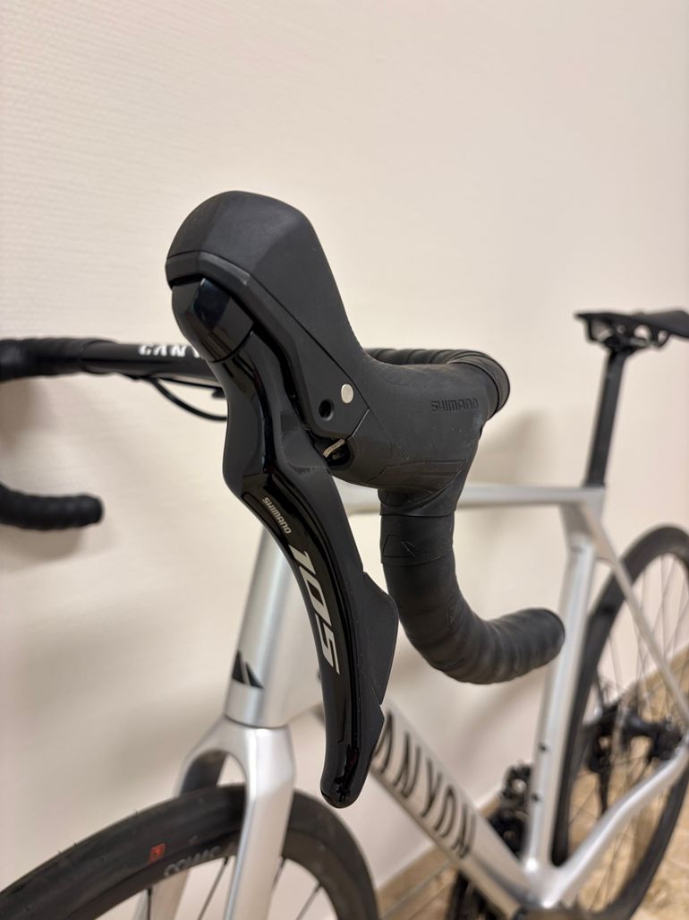 Used Canyon Endurace CF 7 2025 2025 Road & Gravel, White — image 7 of 10