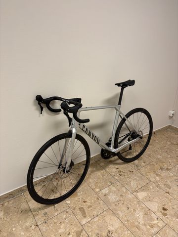 Used Canyon Endurace CF 7 2025 2025 Road & Gravel, White — image 2 of 10
