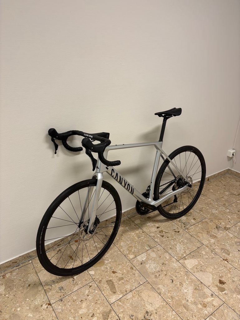 Used Canyon Endurace CF 7 2025 2025 Road & Gravel, White — image 2 of 10
