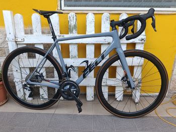 Felt FR Advanced Ultegra Di2 2021 2021 Road & Gravel usato
