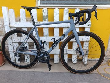 Felt FR Advanced Ultegra Di2 2021 2021 Road & Gravel usato